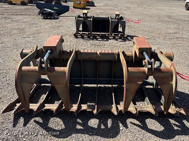 image for item EU0358 Bobcat GRPL-82-Root skid steer grapple bucket