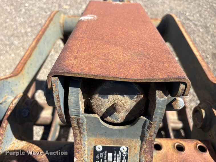 image for item EU0358 Bobcat GRPL-82-Root skid steer grapple bucket