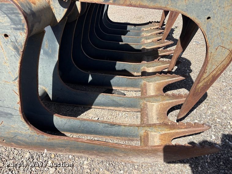 image for item EU0358 Bobcat GRPL-82-Root skid steer grapple bucket