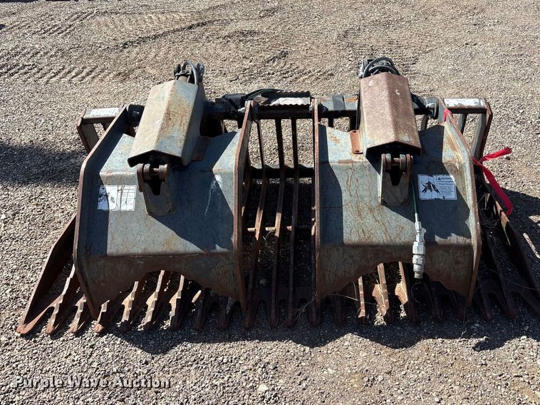 image for item EU0359 Skid steer grapple bucket