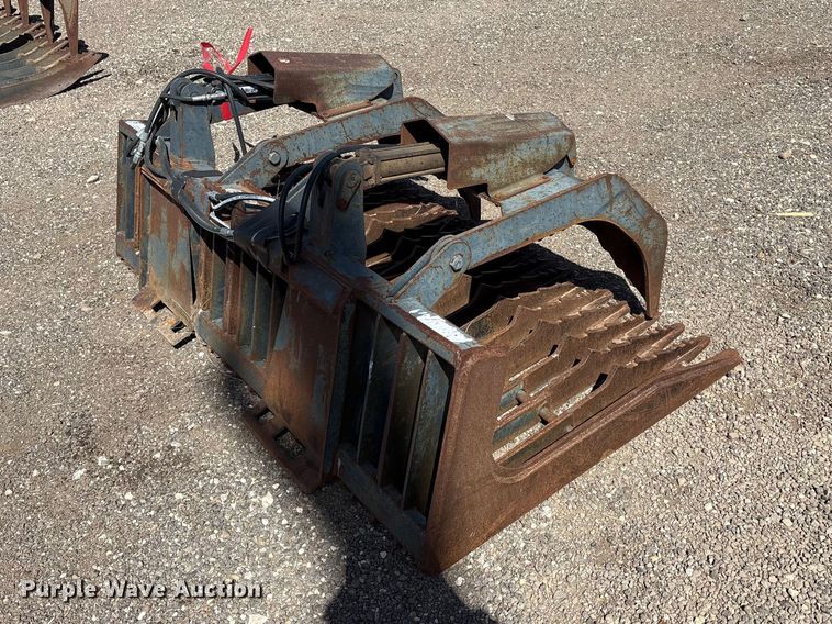 image for item EU0359 Skid steer grapple bucket