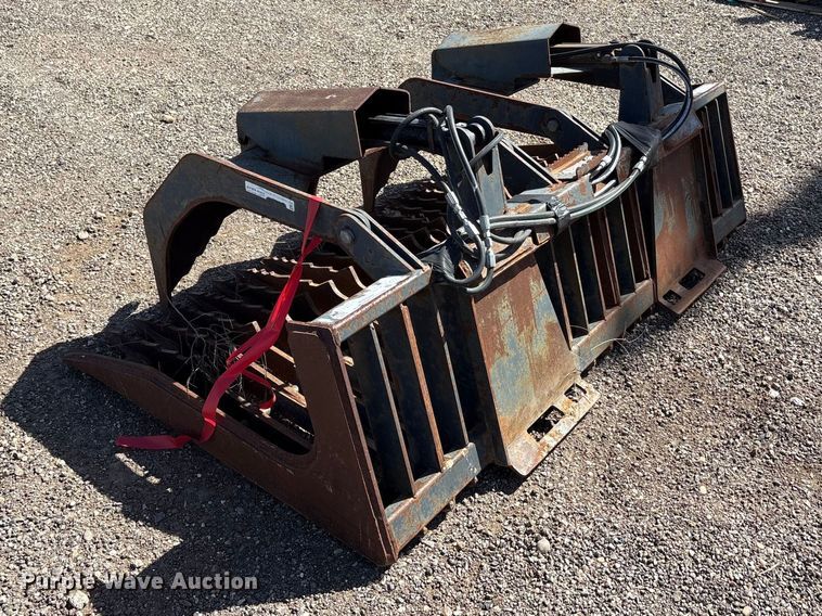 image for item EU0359 Skid steer grapple bucket