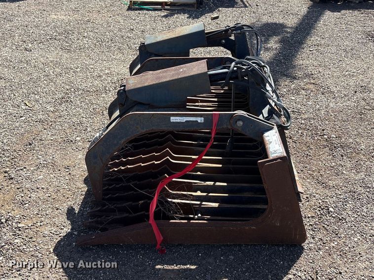 image for item EU0359 Skid steer grapple bucket