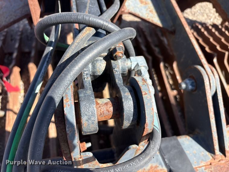 image for item EU0359 Skid steer grapple bucket