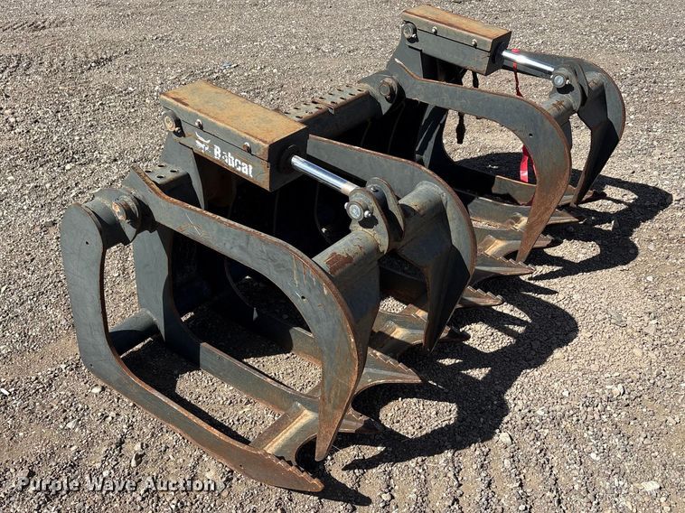 image for item EU0360 Bobcat GRPL 72 Root skid steer grapple bucket