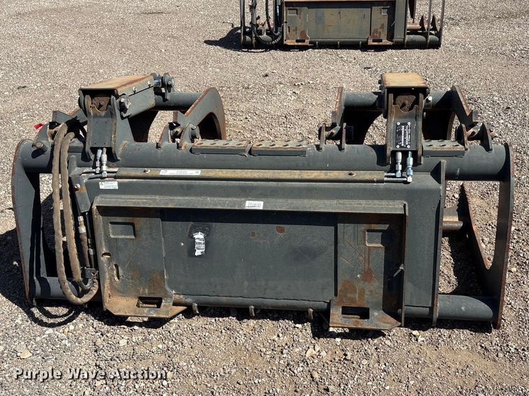 image for item EU0360 Bobcat GRPL 72 Root skid steer grapple bucket