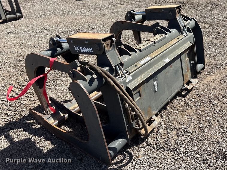 image for item EU0360 Bobcat GRPL 72 Root skid steer grapple bucket