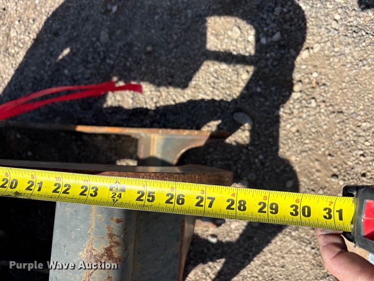 image for item EU0360 Bobcat GRPL 72 Root skid steer grapple bucket