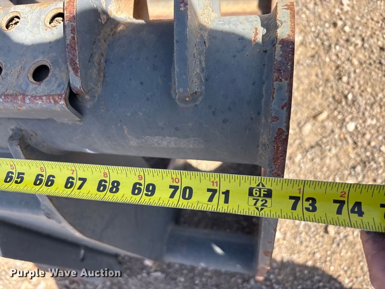 image for item EU0360 Bobcat GRPL 72 Root skid steer grapple bucket