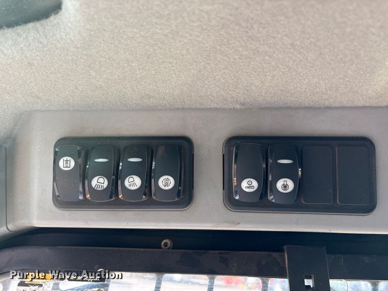 image for item EU0362 2018 Caterpillar 299D2 XHP tracked skid steer loader