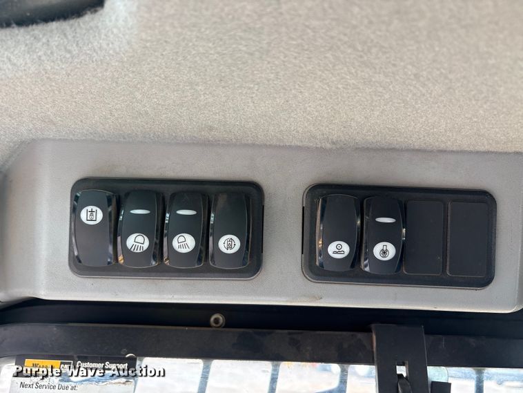 image for item EU0362 2018 Caterpillar 299D2 XHP tracked skid steer loader