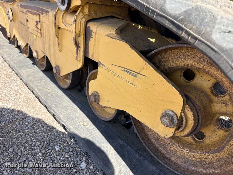 image for item EU0362 2018 Caterpillar 299D2 XHP tracked skid steer loader