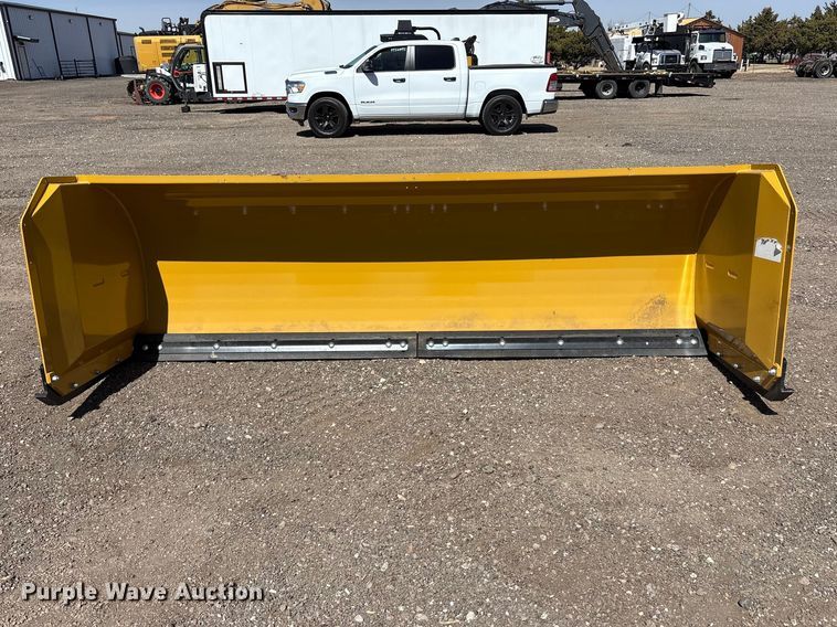 image for item EU0367 Caterpillar 479-8086 skid steer snow pusher