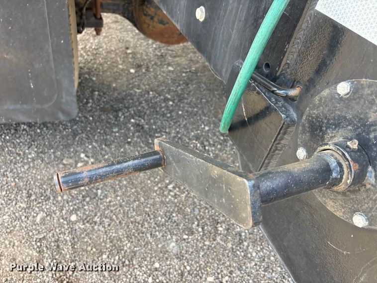 image for item EU0380 2006 International MA015 water truck