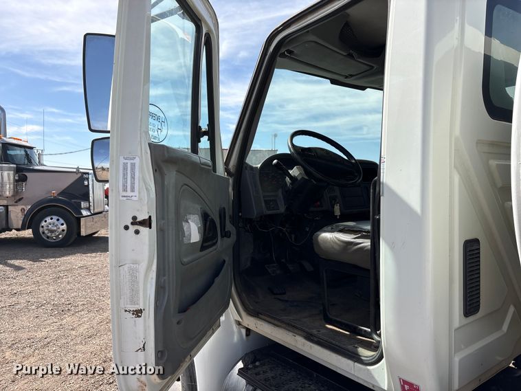 image for item EU0380 2006 International MA015 water truck