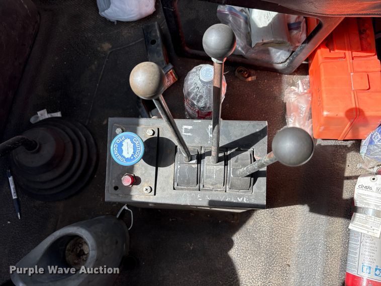 image for item EU0380 2006 International MA015 water truck