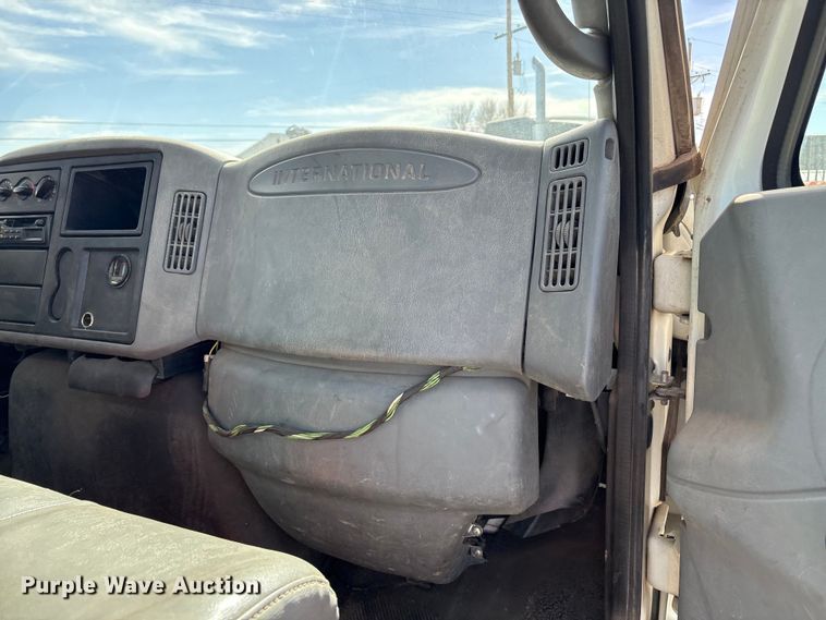 image for item EU0380 2006 International MA015 water truck