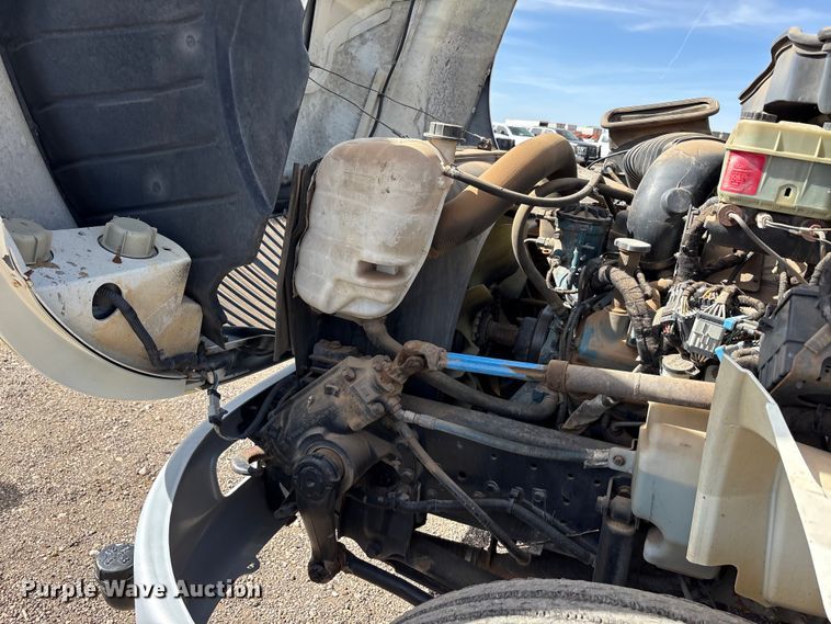 image for item EU0380 2006 International MA015 water truck