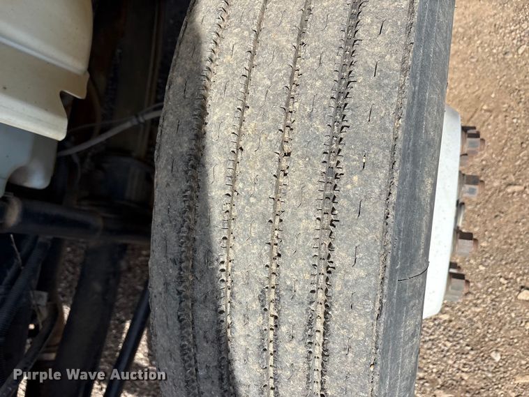 image for item EU0380 2006 International MA015 water truck