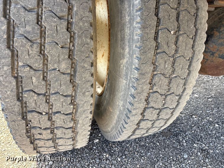 image for item EU0380 2006 International MA015 water truck