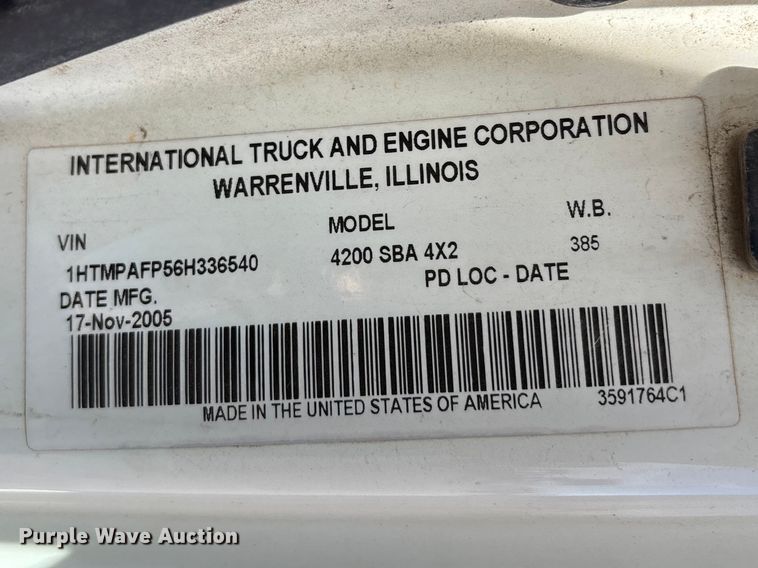 image for item EU0380 2006 International MA015 water truck