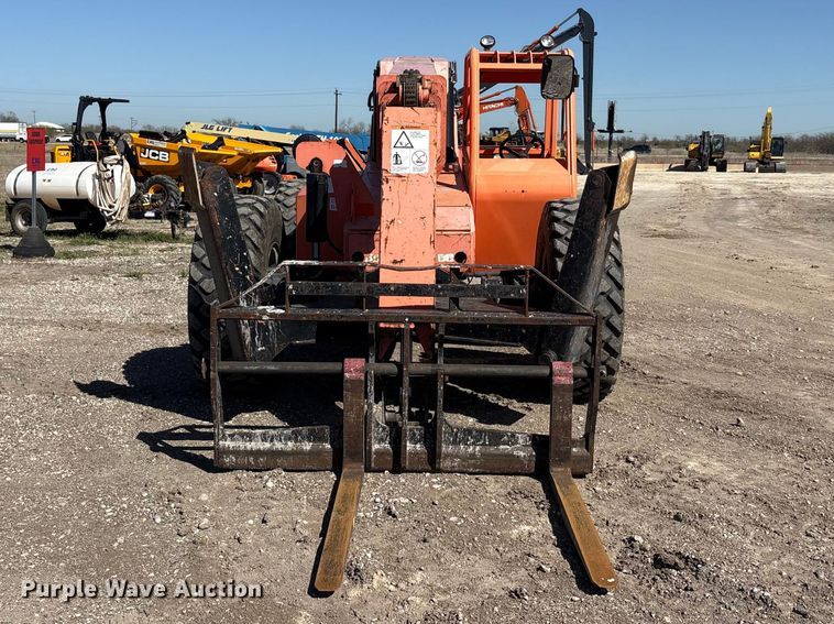 image for item EU0398 2011 JLG 10054 telehandler