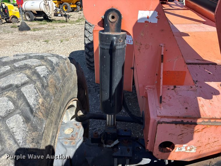 image for item EU0398 2011 JLG 10054 telehandler