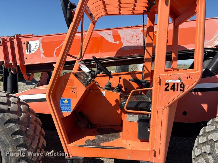 image for item EU0398 2011 JLG 10054 telehandler