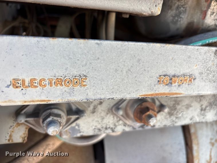 image for item EU0409 Lincoln SAE-350 F3L-912 welder/generator