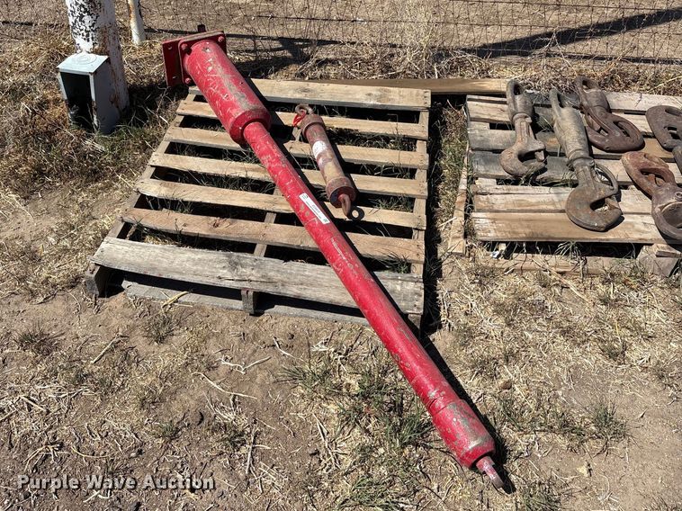 image for item EU0412 Boom lift hoist