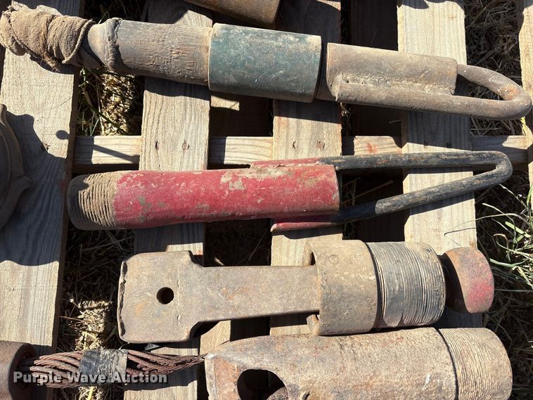 image for item EU0414 Oilfield equipment