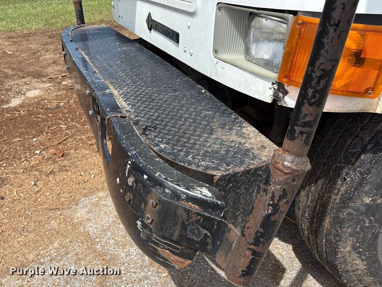 image for item EU0475 2001 International 4700 bucket truck