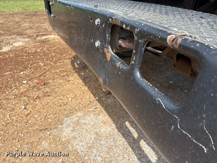 image for item EU0475 2001 International 4700 bucket truck