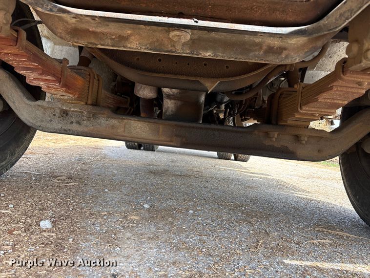 image for item EU0475 2001 International 4700 bucket truck