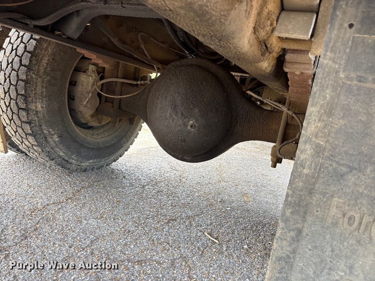 image for item EU0475 2001 International 4700 bucket truck