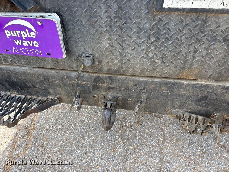 image for item EU0475 2001 International 4700 bucket truck