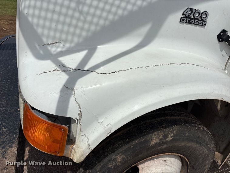 image for item EU0475 2001 International 4700 bucket truck