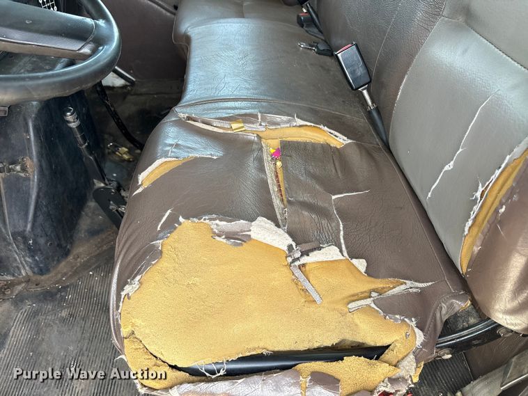 image for item EU0475 2001 International 4700 bucket truck