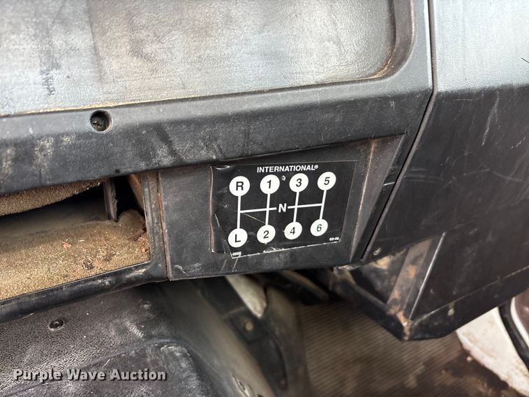 image for item EU0475 2001 International 4700 bucket truck