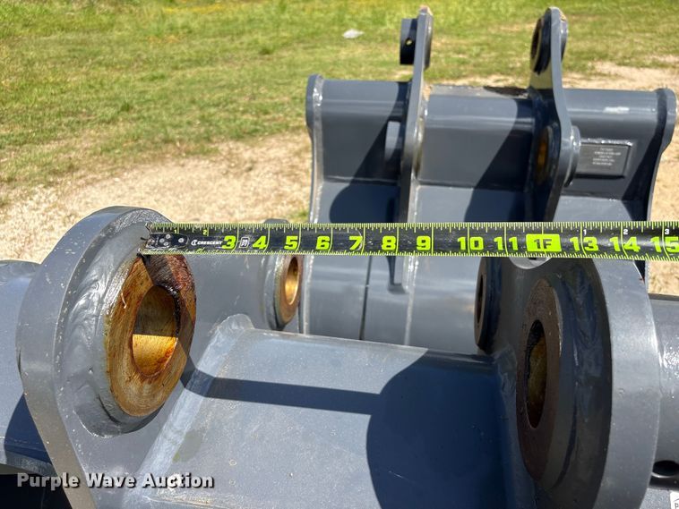 image for item EU0523 SmartCharm CAT320D excavator bucket
