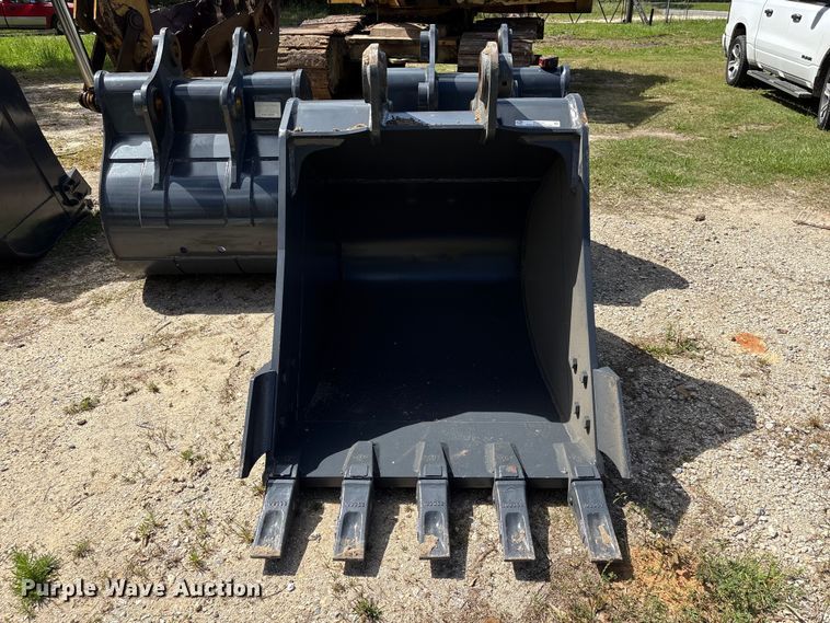 image for item EU0527 SmartCharm CAT320D excavator bucket