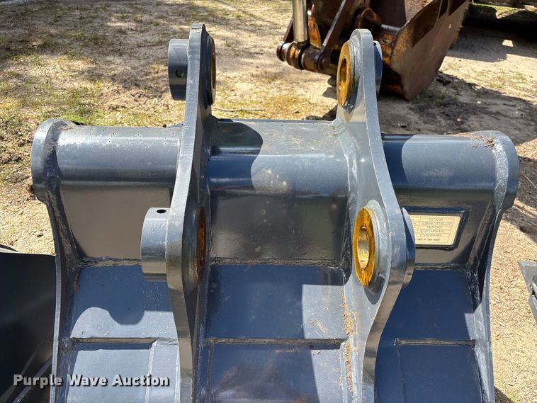 image for item EU0528 SmartCharm CAT320D excavator bucket