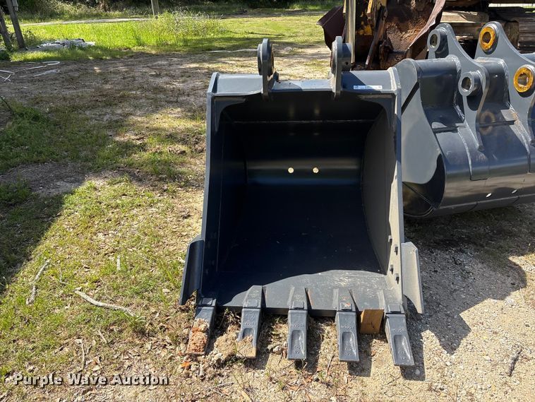 image for item EU0530 SmartCharm CAT320D excavator bucket