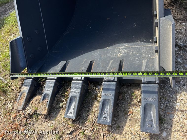 image for item EU0530 SmartCharm CAT320D excavator bucket