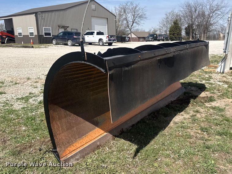 image for item EU4129 Skid steer snow plow