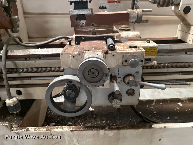 image for item EU4131 GMC GML-1660HD lathe