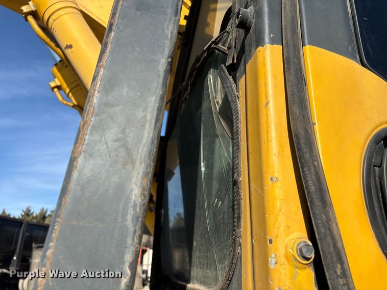 image for item EU7130 2011 Komatsu PC450 LC-8 excavator