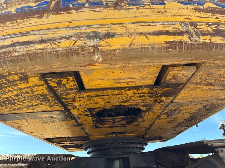 image for item EU7130 2011 Komatsu PC450 LC-8 excavator