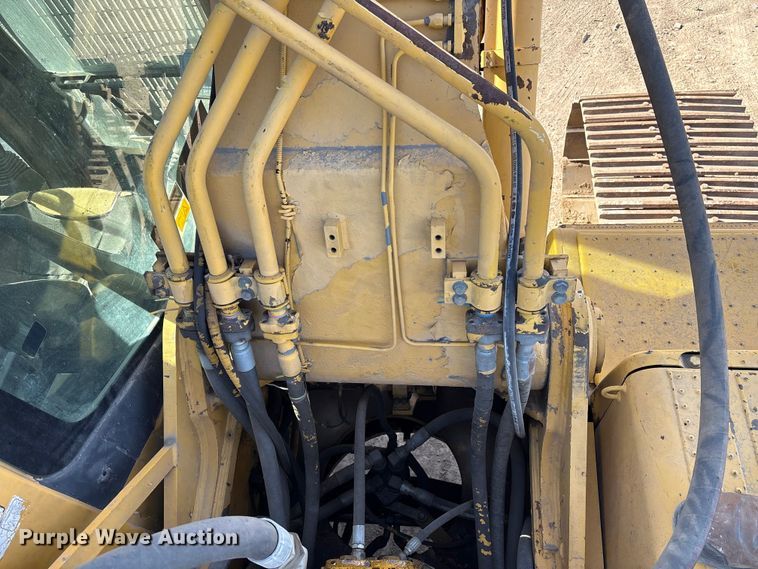 image for item EU7130 2011 Komatsu PC450 LC-8 excavator