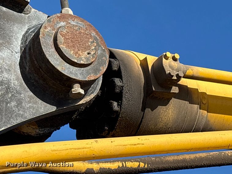 image for item EU7130 2011 Komatsu PC450 LC-8 excavator